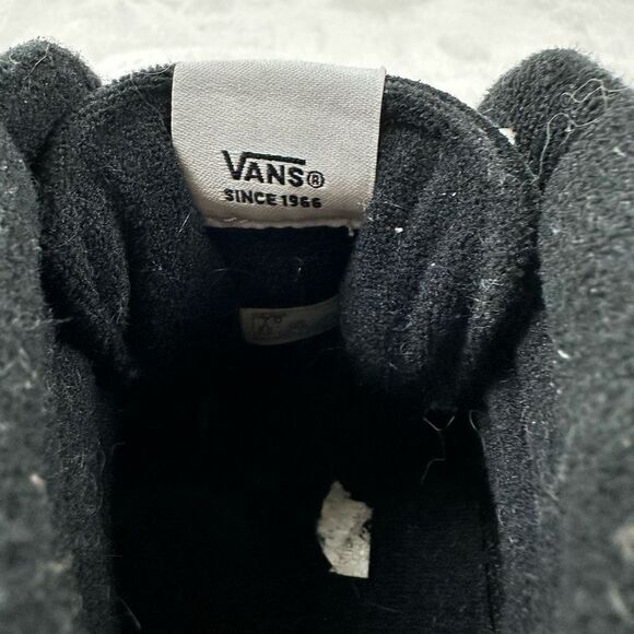 Vans Youth Size 7 Sk8 High Top Sneaker Classic Black and White - Picture 11 of 12